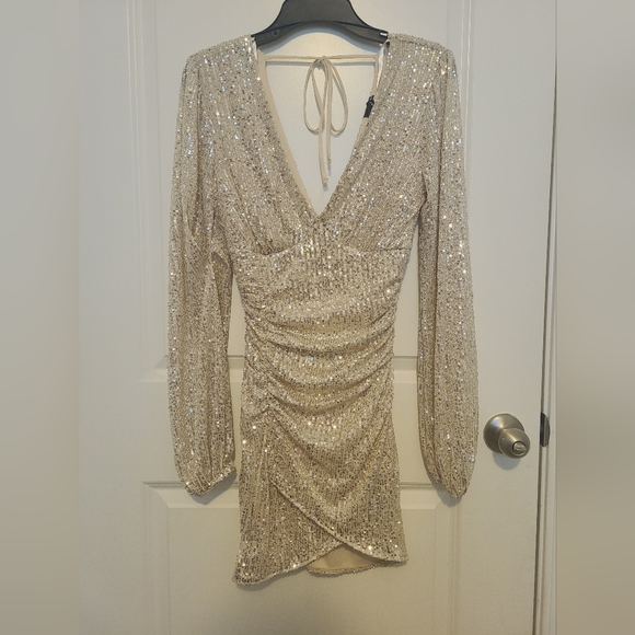Windsor Dresses & Skirts - Windsor Gold Sequin Long Sleeve Mini Dress